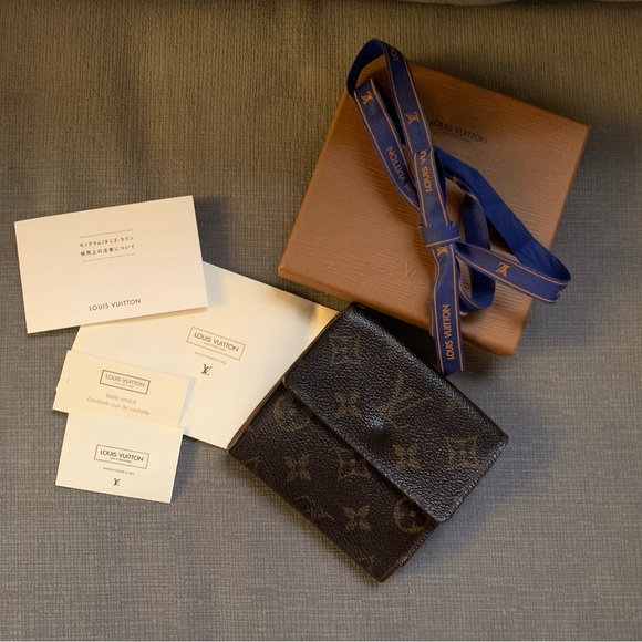 Authentic Louis Vuitton Monogram Elise Compact Wallet - Picture 2 of 11